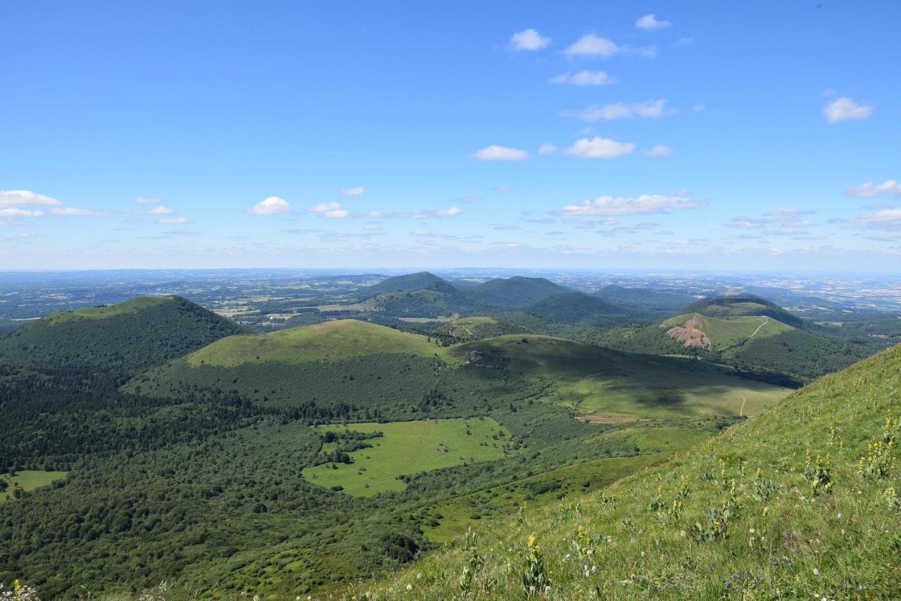 Le Vallon D'Armandine, Gite Ecologique Auvergne Saint-Hilaire  Екстер'єр фото